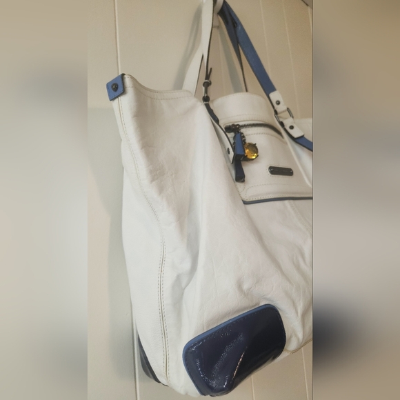 Juicy Coture Elegant White and Blue Tote Bag HUGE!! - Picture 4 of 8